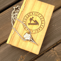 Ravenscull mit Vegvísir - Edelstahl 60 cm